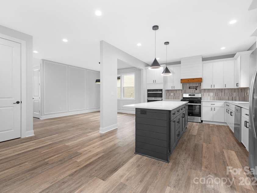 16325 Riverpointe Drive, Charlotte, NC 28278.  MLS# CAR4294871, YatesRealty ID 1197. 