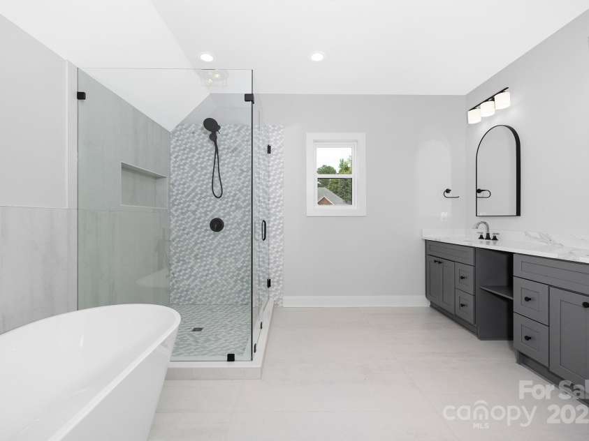 16325 Riverpointe Drive, Charlotte, NC 28278.  MLS# CAR4294871, YatesRealty ID 1197. 