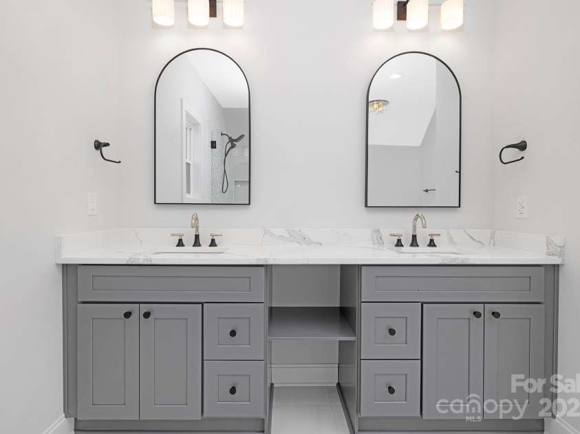 16325 Riverpointe Drive, Charlotte, NC 28278.  MLS# CAR4294871, YatesRealty ID 1197. 