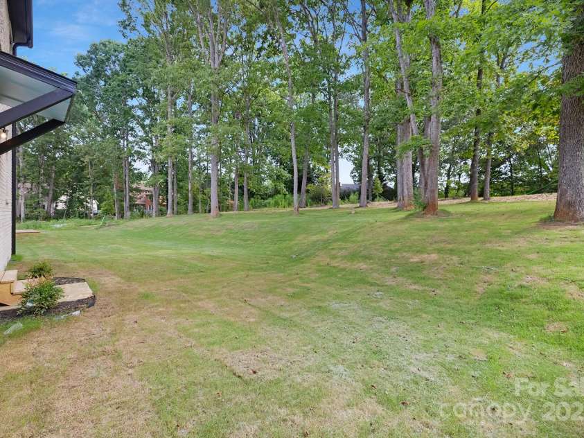 16325 Riverpointe Drive, Charlotte, NC 28278.  MLS# CAR4294871, YatesRealty ID 1197. 