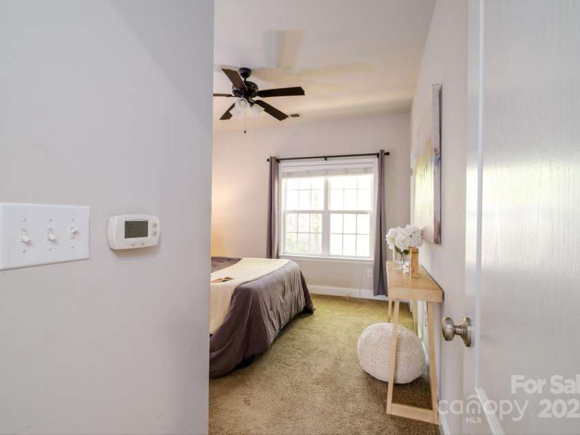 1122 Dean Hall Lane, Matthews, NC 28105.  MLS# CAR4239980, YatesRealty ID 11970. 