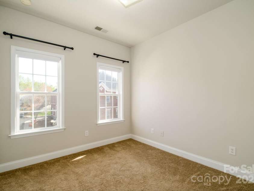 1122 Dean Hall Lane, Matthews, NC 28105.  MLS# CAR4239980, YatesRealty ID 11970. 