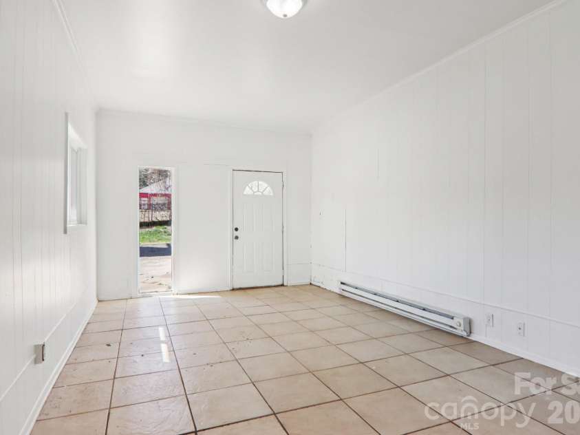 541 Paragon Parkway, Waynesville, NC 28786.  MLS# CAR4355226, YatesRealty ID 11970. 