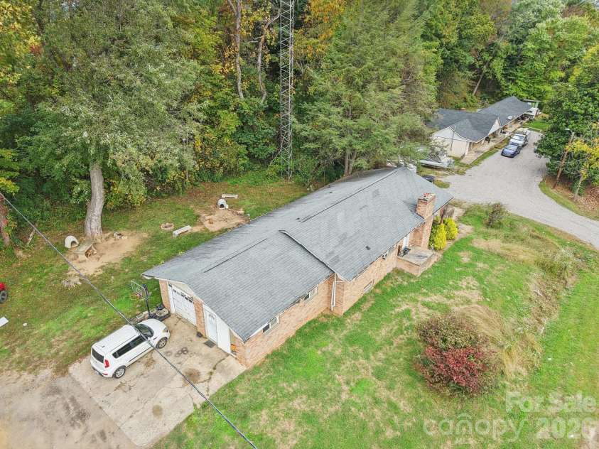 541 Paragon Parkway, Waynesville, NC 28786.  MLS# CAR4355226, YatesRealty ID 11970. 