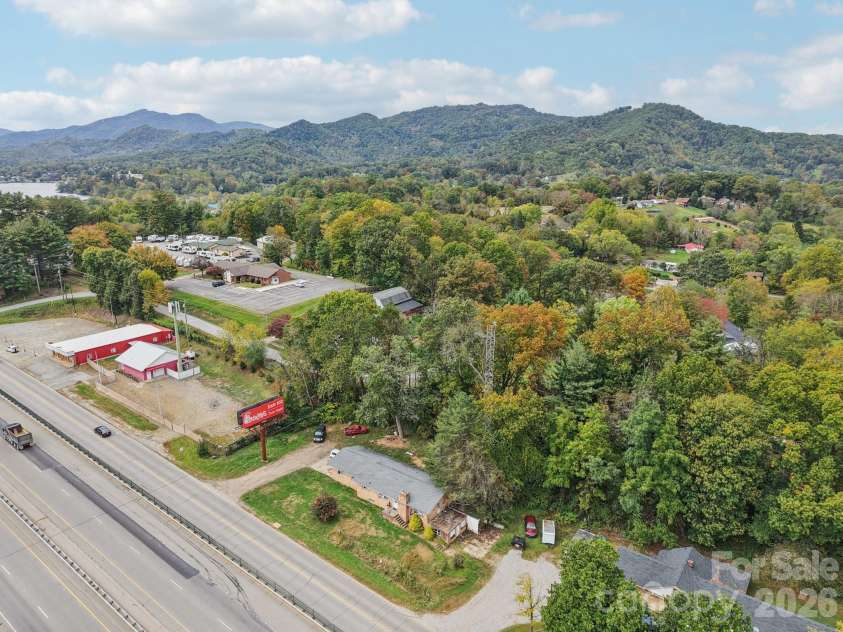 541 Paragon Parkway, Waynesville, NC 28786.  MLS# CAR4355226, YatesRealty ID 11970. 