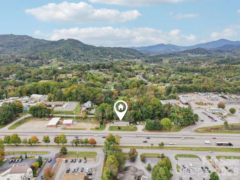 541 Paragon Parkway, Waynesville, NC 28786.  MLS# CAR4355226, YatesRealty ID 11970. 