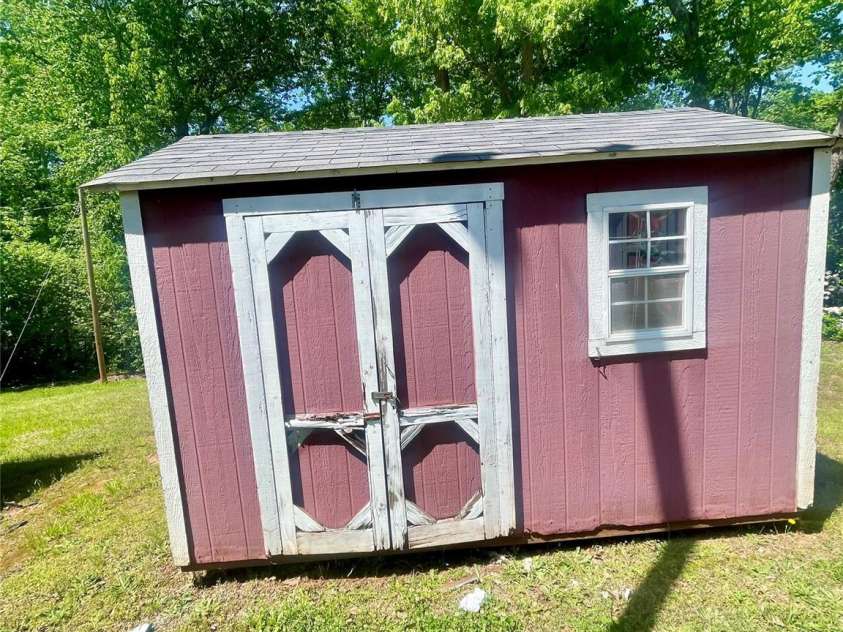 143 Greenville Boulevard, Bessemer City, NC 28016.  MLS# CAR4251975, YatesRealty ID 11971. 