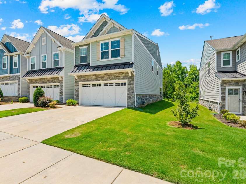 6423 Kinder Lane, Lancaster, SC 29720.  MLS# CAR4402375, YatesRealty ID 11971. 