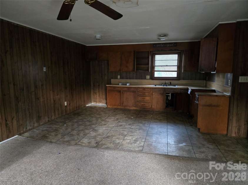 419 Rocky Brook Road, Shelby, NC 28150.  MLS# CAR4343303, YatesRealty ID 11973. 