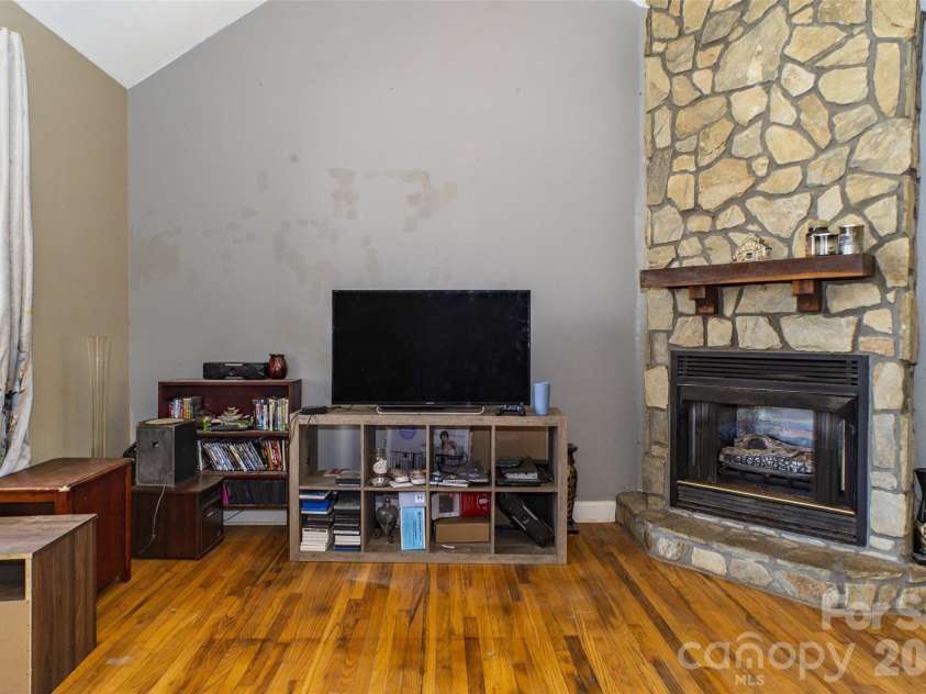 1426 Fern Trail, Waynesville, NC 28786.  MLS# CAR4363999, YatesRealty ID 11974. 
