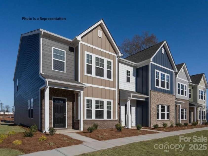 483 Shasta Street, Gastonia, NC 28052.  MLS# CAR4257207, YatesRealty ID 11976. Sierra Ridge Townhomes