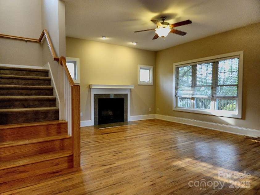 17 Lamar Avenue, Asheville, NC 28803.  MLS# CAR4245580, YatesRealty ID 11978. 