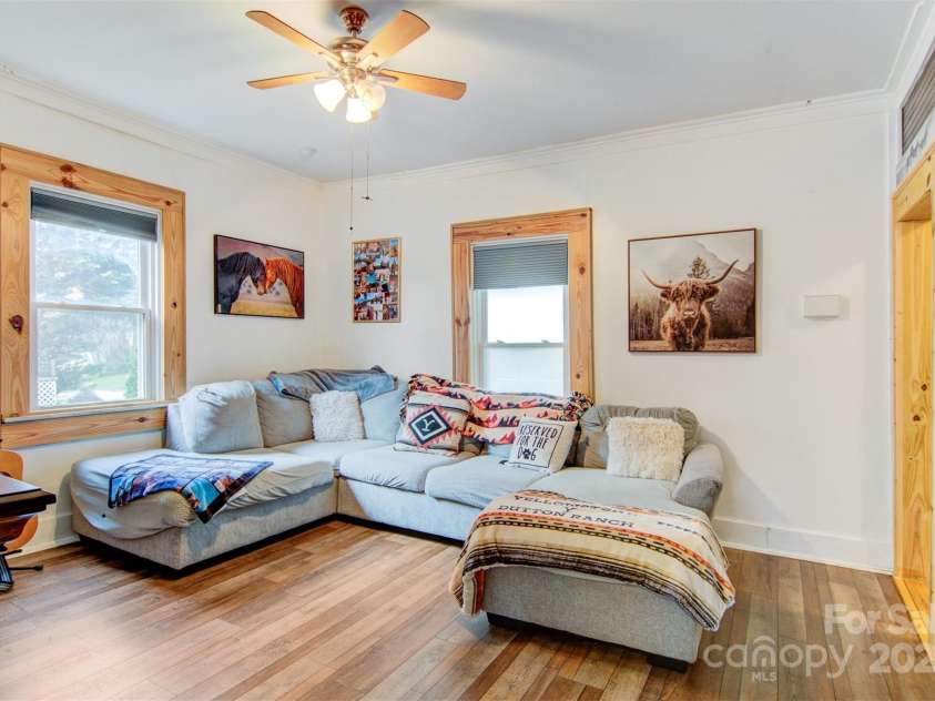 403 Spruce Street, Lenoir, NC 28645.  MLS# CAR4240028, YatesRealty ID 11979. 