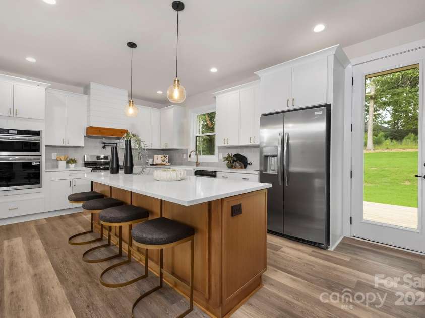 16321 Riverpointe Drive, Charlotte, NC 28278.  MLS# CAR4294866, YatesRealty ID 1198. 