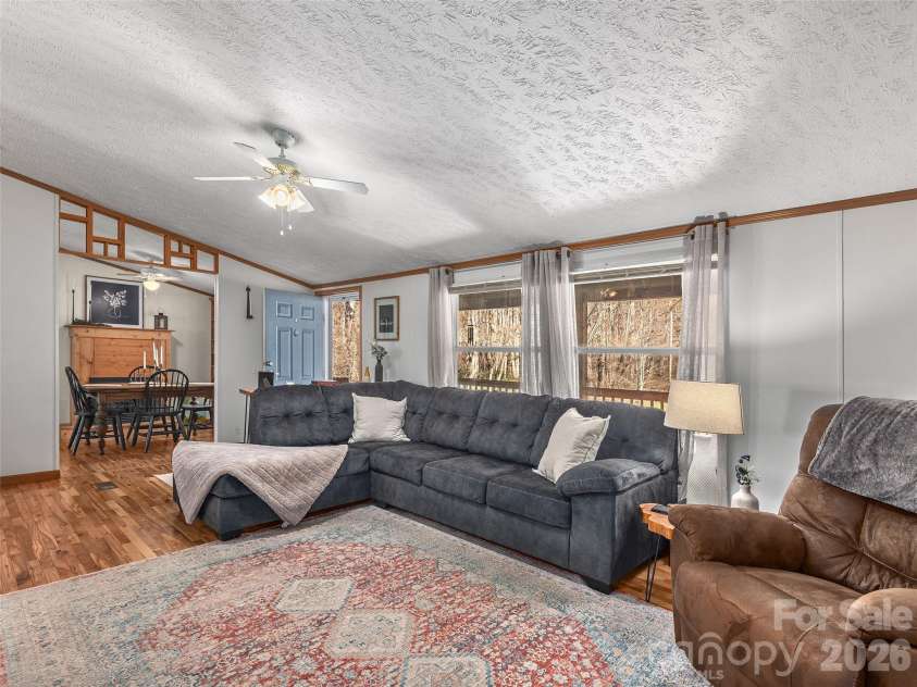 114 Gateway Cove, Canton, NC 28716.  MLS# CAR4361350, YatesRealty ID 11981. 