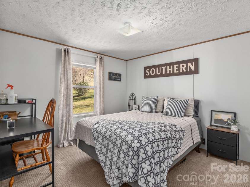 114 Gateway Cove, Canton, NC 28716.  MLS# CAR4361350, YatesRealty ID 11981. 
