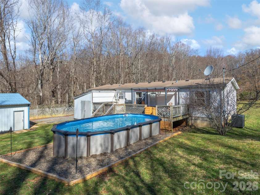 114 Gateway Cove, Canton, NC 28716.  MLS# CAR4361350, YatesRealty ID 11981. 