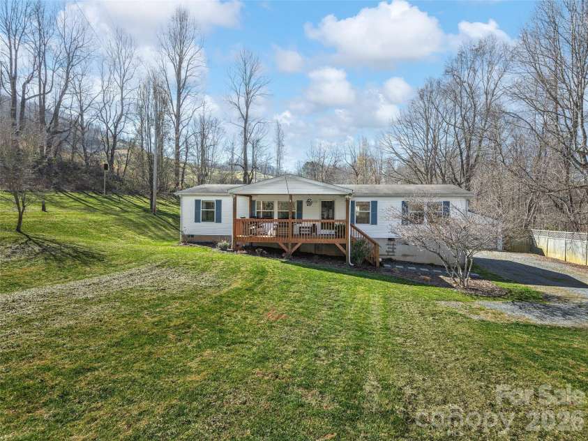 114 Gateway Cove, Canton, NC 28716.  MLS# CAR4361350, YatesRealty ID 11981. 