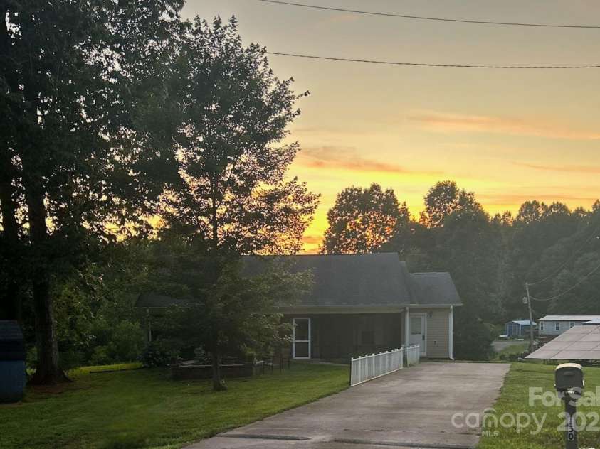 150 Windmill Court, Harmony, NC 28634.  MLS# CAR4207753, YatesRealty ID 11981. 