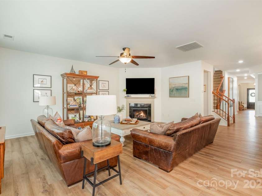 2158 Winhall Road, Fort Mill, SC 29715.  MLS# CAR4249370, YatesRealty ID 11982. 