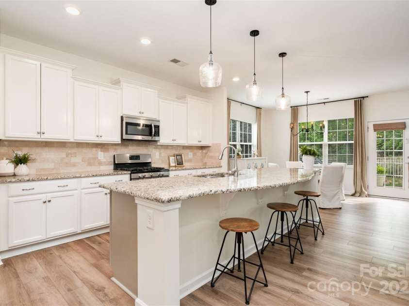 2158 Winhall Road, Fort Mill, SC 29715.  MLS# CAR4249370, YatesRealty ID 11982. 