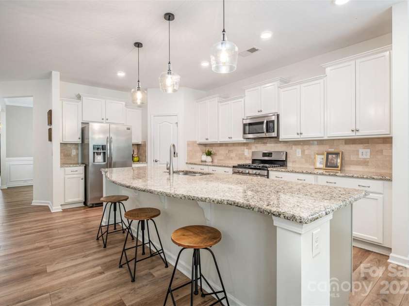 2158 Winhall Road, Fort Mill, SC 29715.  MLS# CAR4249370, YatesRealty ID 11982. 