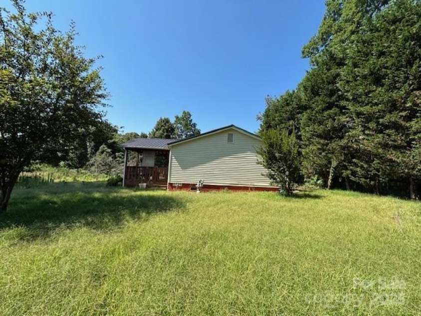 198 Morningside Drive, Ellenboro, NC 28040.  MLS# CAR4278338, YatesRealty ID 11985. 