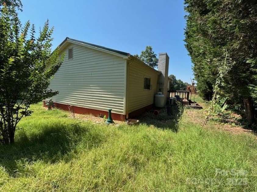 198 Morningside Drive, Ellenboro, NC 28040.  MLS# CAR4278338, YatesRealty ID 11985. 