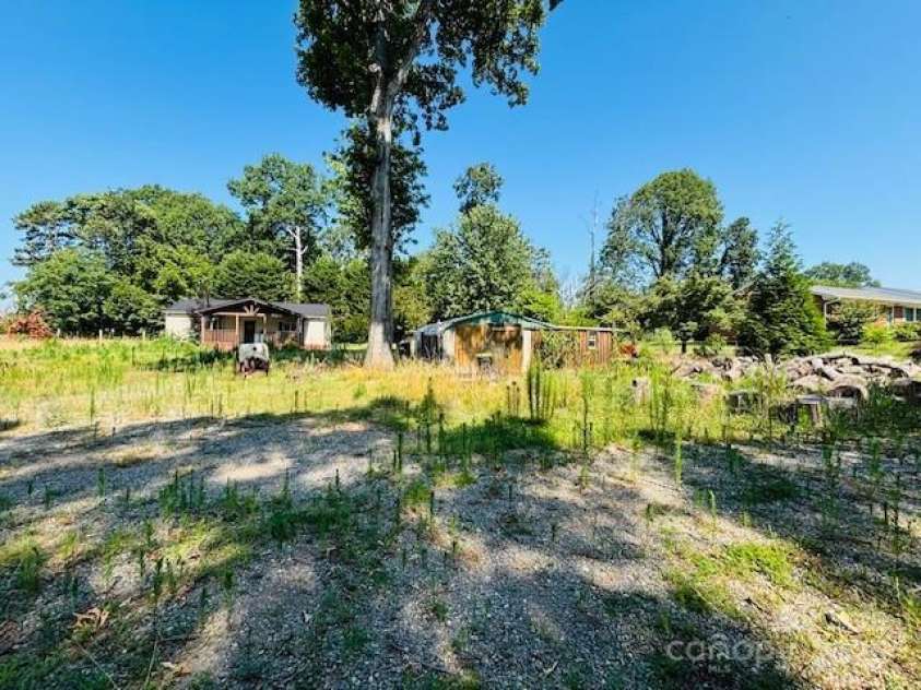 198 Morningside Drive, Ellenboro, NC 28040.  MLS# CAR4278338, YatesRealty ID 11985. 