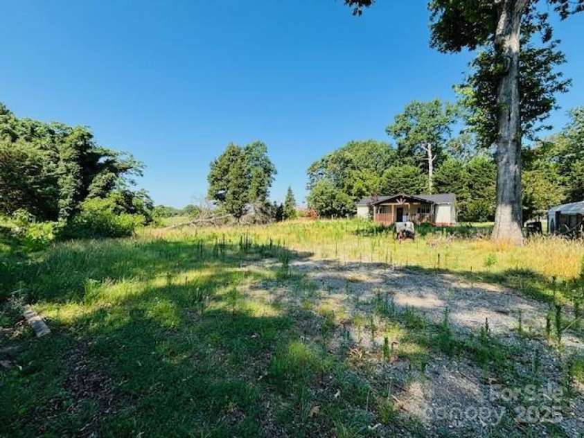 198 Morningside Drive, Ellenboro, NC 28040.  MLS# CAR4278338, YatesRealty ID 11985. 
