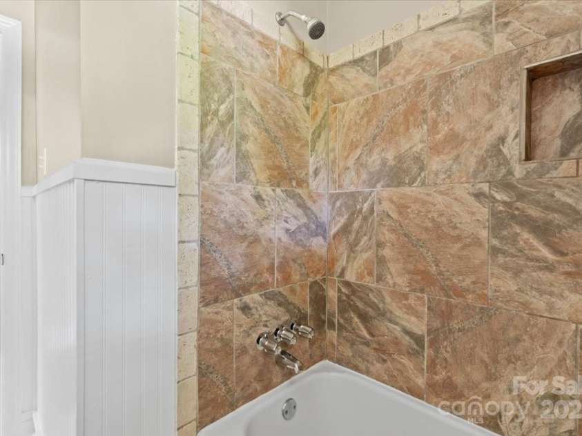 2721 Albany Lane, Charlotte, NC 28205.  MLS# CAR4245980, YatesRealty ID 11985. Bathroom