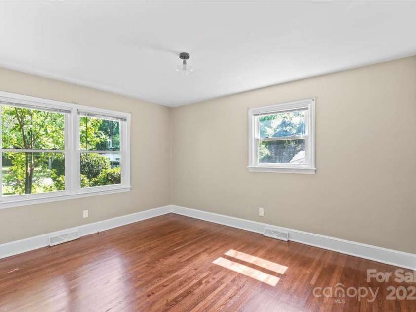 2721 Albany Lane, Charlotte, NC 28205.  MLS# CAR4245980, YatesRealty ID 11985. Bedroom