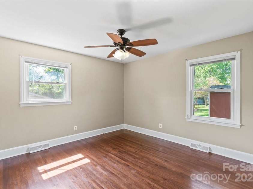 2721 Albany Lane, Charlotte, NC 28205.  MLS# CAR4245980, YatesRealty ID 11985. Bedroom