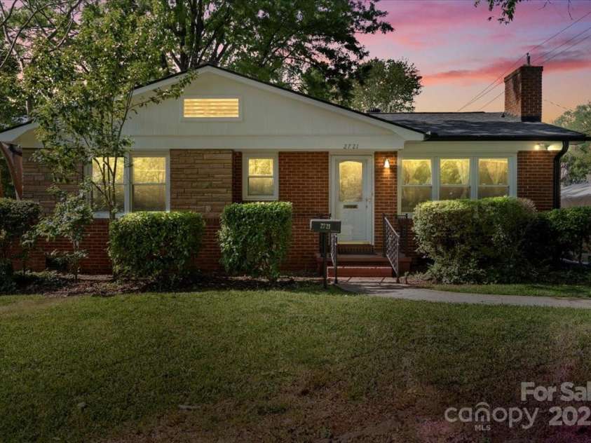 2721 Albany Lane, Charlotte, NC 28205.  MLS# CAR4245980, YatesRealty ID 11985. Sunset View