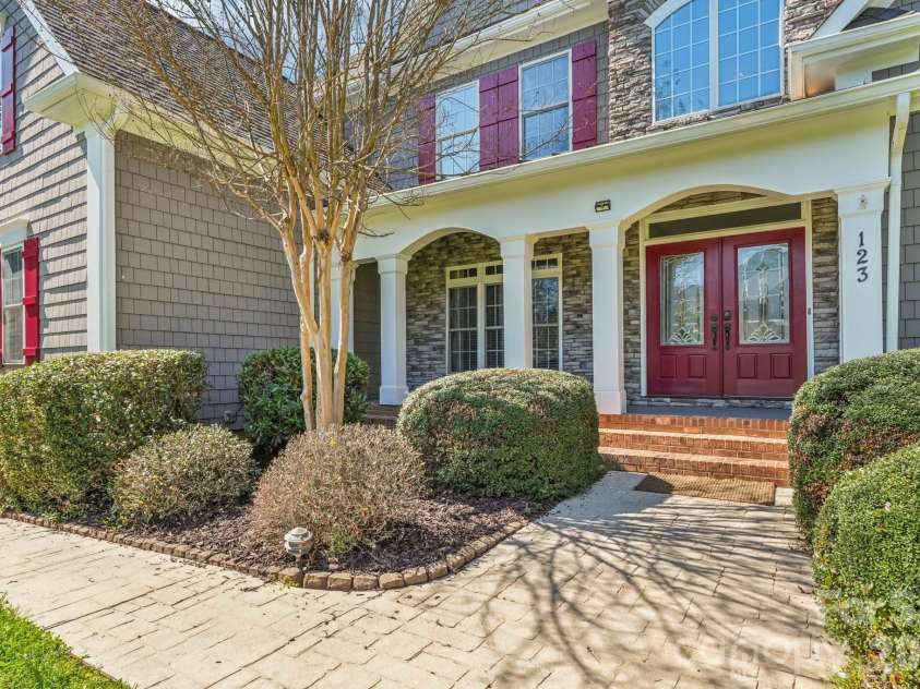 123 Palos Verde Drive, Mooresville, NC 28117.  MLS# CAR4343991, YatesRealty ID 11986. 