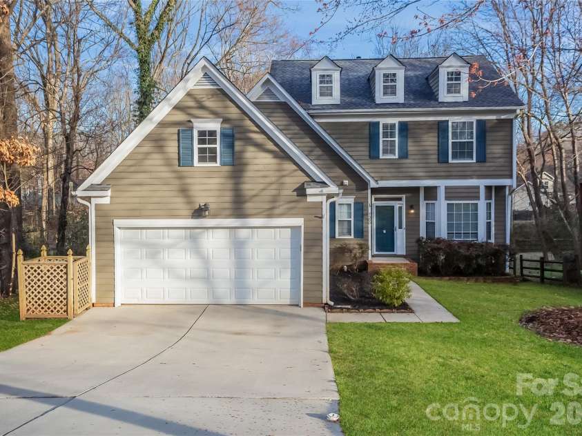 7300 Reynard Lane, Charlotte, NC 28215.  MLS# CAR4356634, YatesRealty ID 11987. 