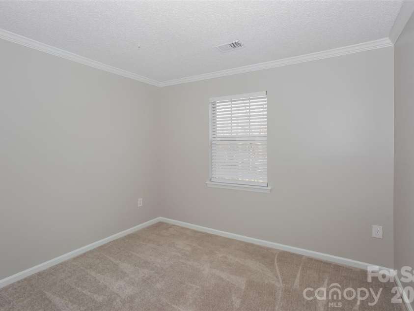 7300 Reynard Lane, Charlotte, NC 28215.  MLS# CAR4356634, YatesRealty ID 11987. 