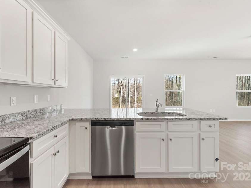 3418 Saddlebred Drive, Gastonia, NC 28052.  MLS# CAR4228738, YatesRealty ID 11988. 
