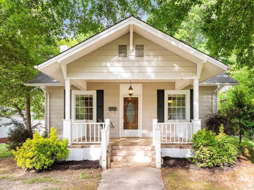 204 Elm Street, Cherryville, NC 28021.  MLS# CAR4257163, YatesRealty ID 11989. 