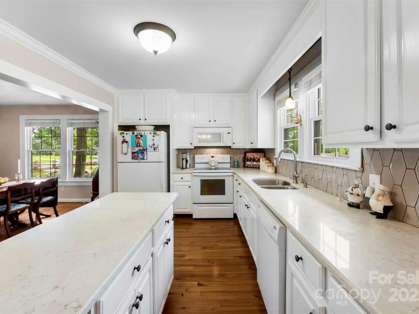 204 Elm Street, Cherryville, NC 28021.  MLS# CAR4257163, YatesRealty ID 11989. 