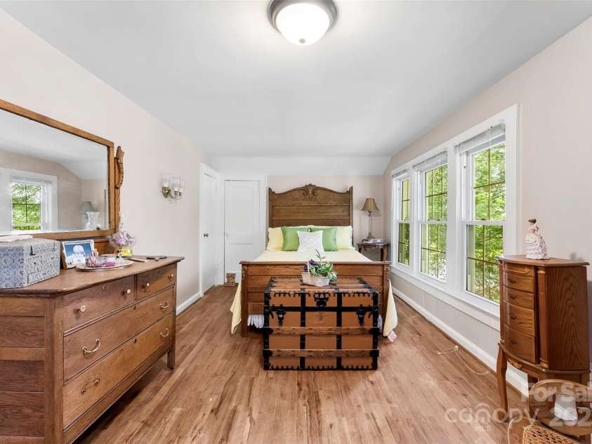 204 Elm Street, Cherryville, NC 28021.  MLS# CAR4257163, YatesRealty ID 11989. 