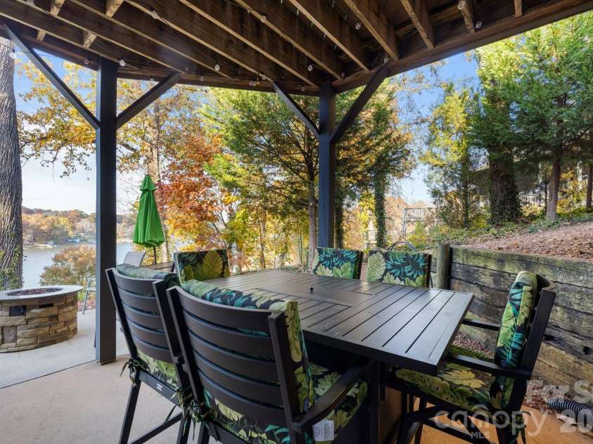 598 Mountain Shore Drive, Denton, NC 27239.  MLS# CAR4321373, YatesRealty ID 11989. 