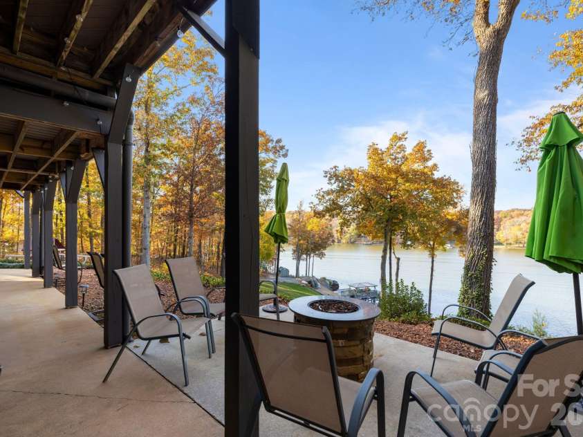 598 Mountain Shore Drive, Denton, NC 27239.  MLS# CAR4321373, YatesRealty ID 11989. 