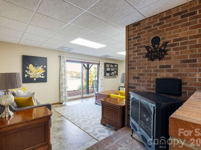 598 Mountain Shore Drive, Denton, NC 27239.  MLS# CAR4321373, YatesRealty ID 11989. 