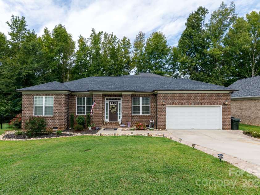 133 Ole Eastpointe Drive, York, SC 29745.  MLS# CAR4181414, YatesRealty ID 1199. 