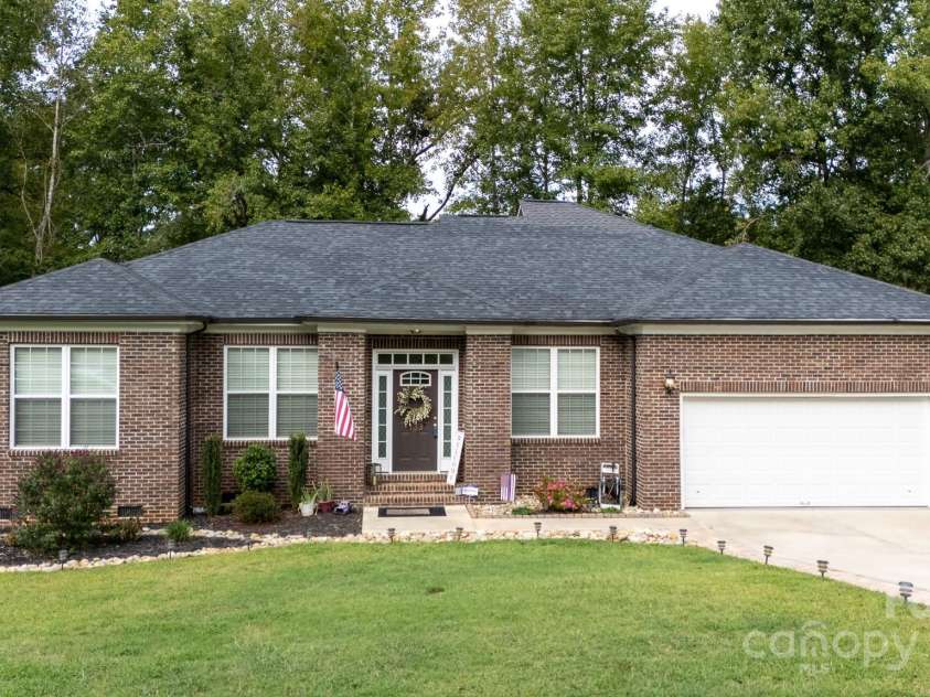133 Ole Eastpointe Drive, York, SC 29745.  MLS# CAR4181414, YatesRealty ID 1199. 