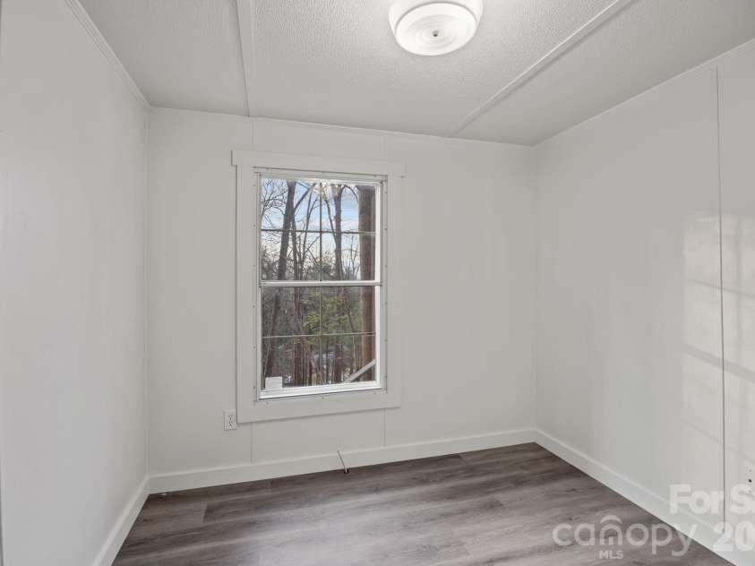 19 Kayce Drive, Candler, NC 28715.  MLS# CAR4365336, YatesRealty ID 11990. 