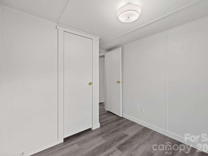 19 Kayce Drive, Candler, NC 28715.  MLS# CAR4365336, YatesRealty ID 11990. 