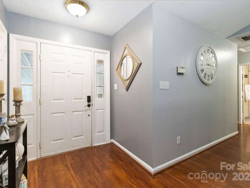 6736 Raeburn Lane, Charlotte, NC 28227.  MLS# CAR4307387, YatesRealty ID 11990. 
