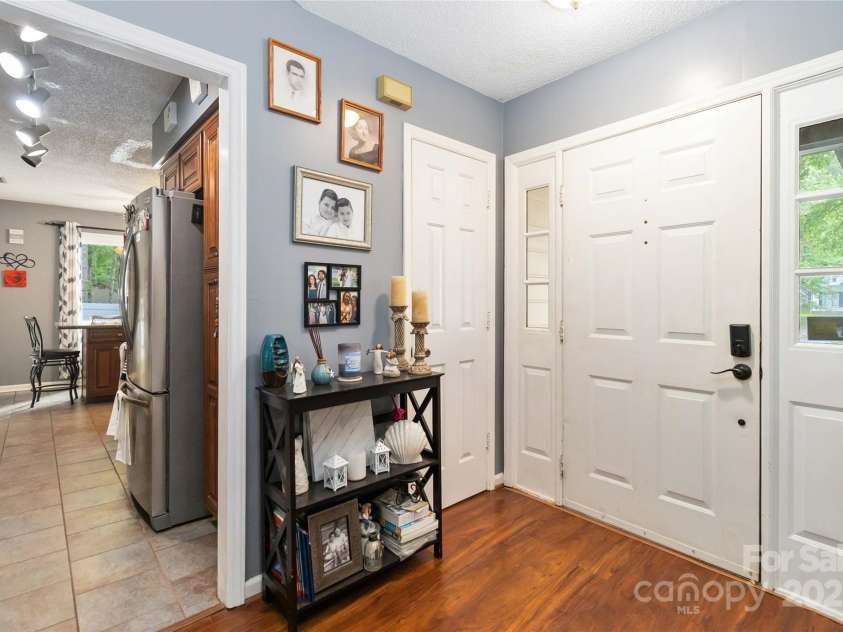 6736 Raeburn Lane, Charlotte, NC 28227.  MLS# CAR4307387, YatesRealty ID 11990. 